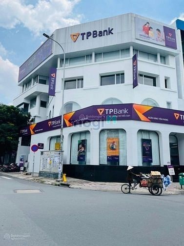 Hạ giá 10 tỷ duy nhất toà nhà văn phòng góc 2 mặt tiền Quận 3 bề ngang 19m