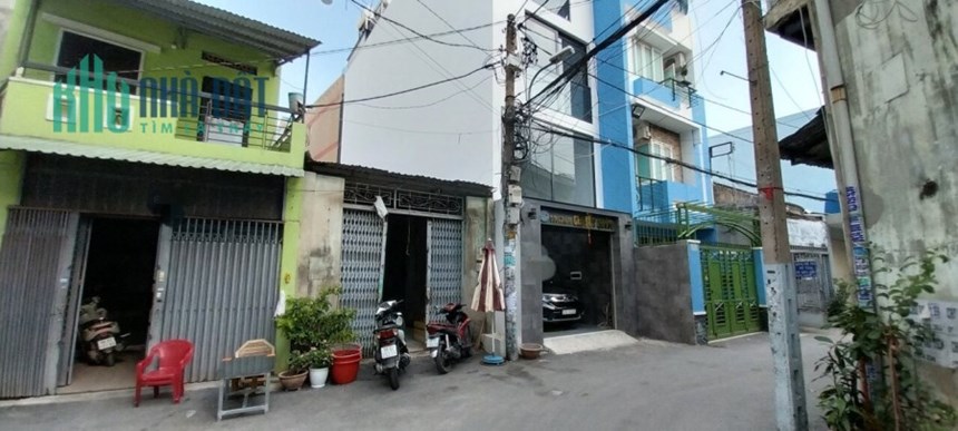 Nhà nát hẻm xe hơi đường Tân Thới Nhất 13 , Quận12, 70m2, giá 3 tỷ 5  TL.