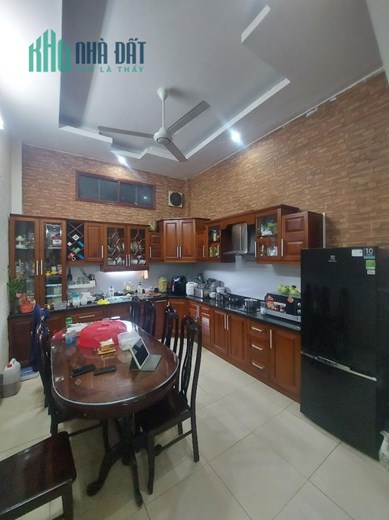 Bán nhà riêng Nguyễn Ngọc Vũ 86m*4T ô tô đỗ cửa vài bước chân ra mặt phố 11.5 tỷ lh 0975124520