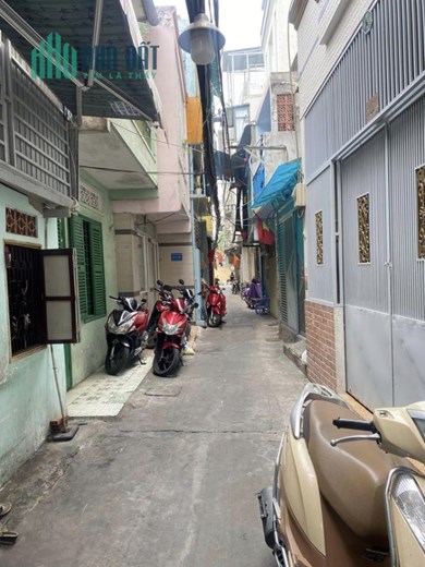 Bán nhà quận 3 đường cmt8 p11 25m2