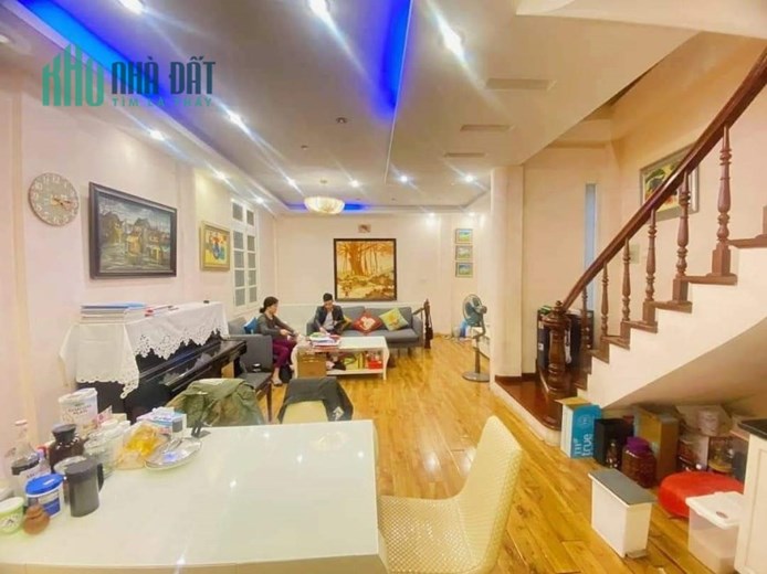 Bán nhà p. Lò Đúc, HBT, 75m, 5T, MT5m, ở sướng, ngõ nông, rộng 6.9 tỷ. LH: 0366051369
