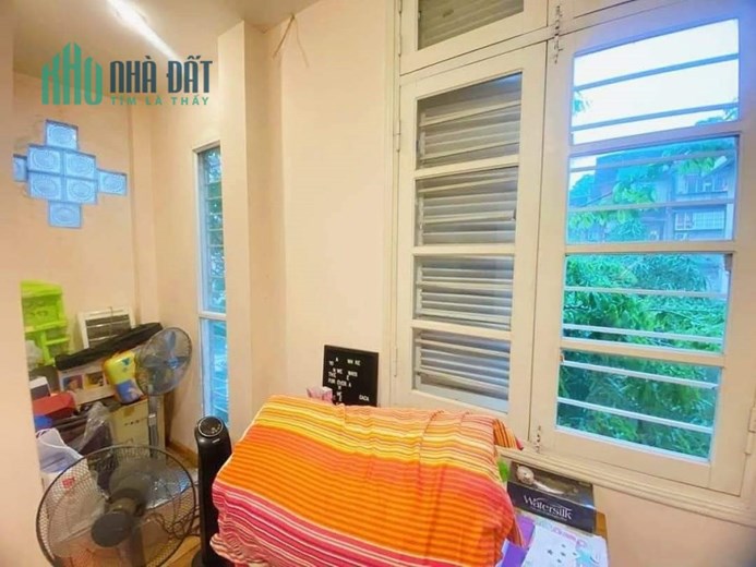 Bán nhà p. Lò Đúc, HBT, 75m, 5T, MT5m, ở sướng, ngõ nông, rộng 6.9 tỷ. LH: 0366051369