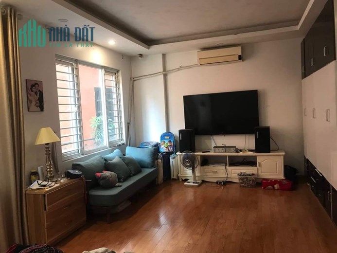 TRUNG TÂM BỒ ĐỀ, TẦM TIỀN HIẾM, GẦN MẶT PHỐ, CÁCH Ô TÔ 50M, ĐỦ CÔNG NĂNG, CHỦ NHIỆT BÁN. DT 41M2