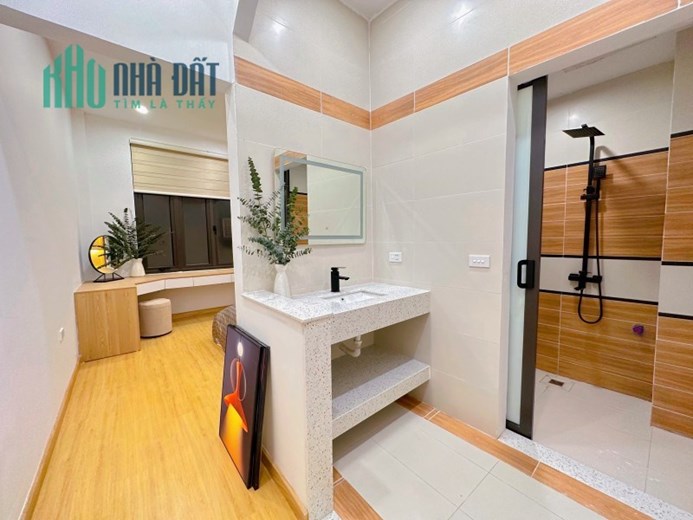 Bán nhà ngõ 175 Phố Lạc Long Quân – 5m ra Ô tô – 300m ra Hồ Tây – 0976357760