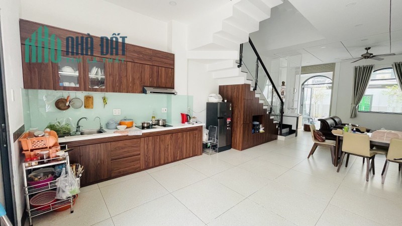 Bán nhà Phường 6, Quận Bình Thạnh, Dt 62m2, Tặng nội thất. Giá nhỉnh 7 tỷ