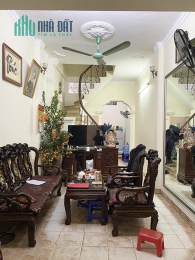 BÁN  NHÀ NGỌC LÂM, HIẾM CÓ, KHÓ TÌM, VỊ TRÍ ĐẸP, GẦN CHỢ,, Ô TÔ TRÁNH. NHỈNH 4 TỶ CHO MỘT