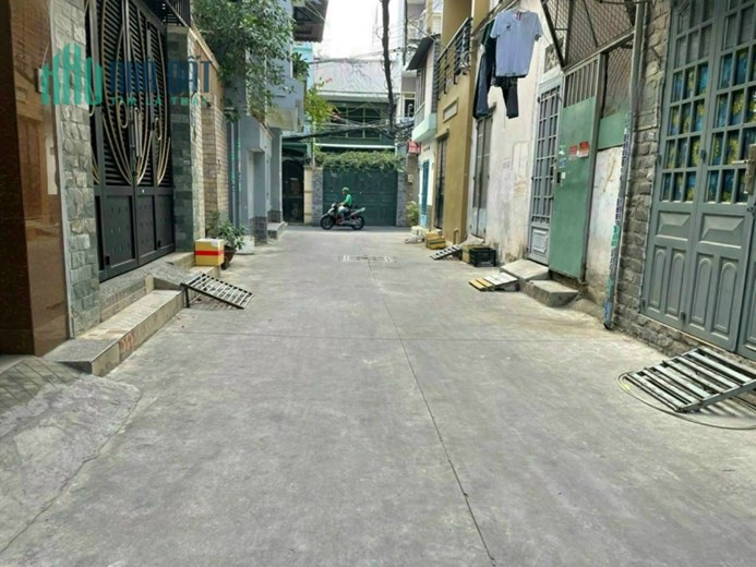 Bán nhà Phan Văn Trị, P.5, Gò Vấp: 4,2 x 12, giá: 5,6 tỷ