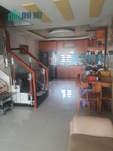 Trung tâm y tế dự phòng Quận 9,Tăng Nhơn Phú B,Quận 9_Bán nhà 2 tầng 2 pn_ ODT 116 m2_HXH