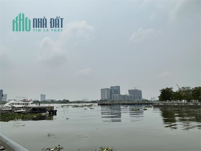 Ngộp bank nặng - trả là bán - công nhận đủ 303m2
NGÔ TẤT TỐ P22 BÌNH THẠNH- Thu nhập 550 triệu.năm