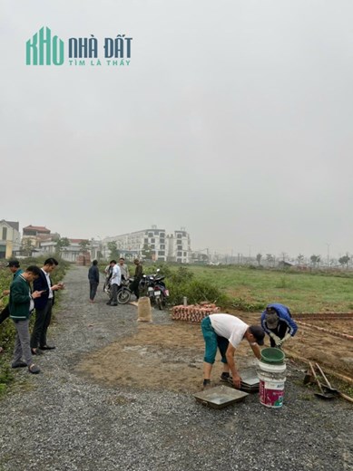 Chính chủ Cần bán 1 lô đất dịch vụ di trạch( sổ đỏ cầm tay)