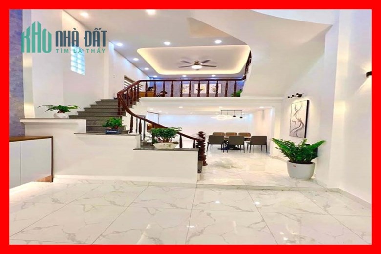Vị trí đắc địa tại Trung tâm quận Đống Đa, gần phố Giảng Võ, Hào Nam