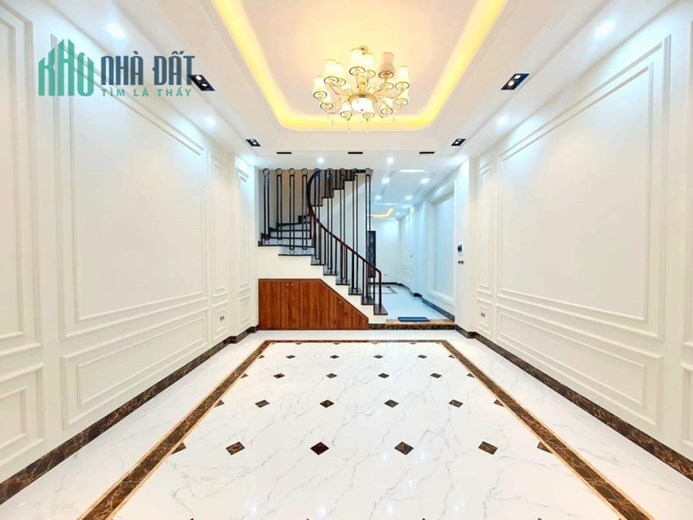 Bán nhà Minh Khai, ô tô đỗ cổng, 41m2 x 5 tầng. Giá 5.5 tỷ TL