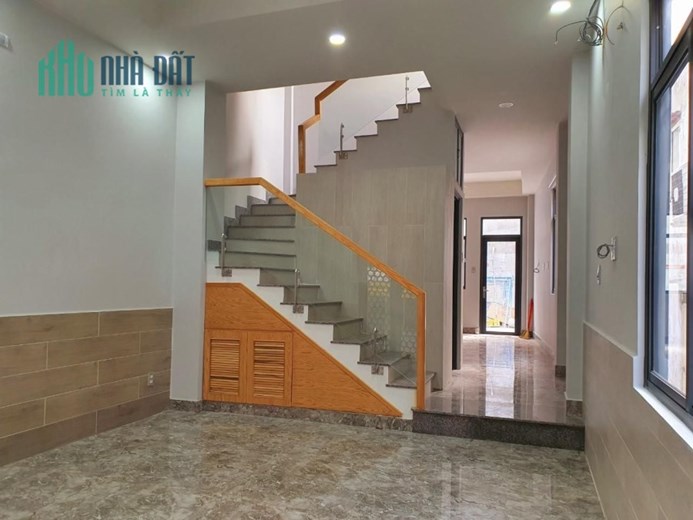 QUẬN 12 - CĂN GÓC 3 MẶT THOÁNG - KHU PHÂN LÔ ĐẸP - NHÀ MỚI CÒN THƠM HƯƠNG - ÔTÔ TẢI ĐỖ CỬA 24/7 -