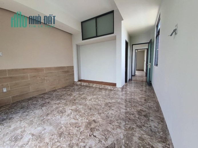 QUẬN 12 - CĂN GÓC 3 MẶT THOÁNG - KHU PHÂN LÔ ĐẸP - NHÀ MỚI CÒN THƠM HƯƠNG - ÔTÔ TẢI ĐỖ CỬA 24/7 -