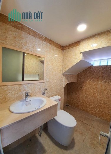 QUẬN 12 - CĂN GÓC 3 MẶT THOÁNG - KHU PHÂN LÔ ĐẸP - NHÀ MỚI CÒN THƠM HƯƠNG - ÔTÔ TẢI ĐỖ CỬA 24/7 -