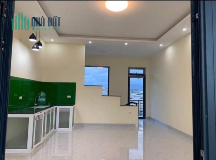 Cần bán gấp nhà đẹp hẻm ô tô đường Tô Vĩnh Diện, Đà Lạt giá chỉ 2.7 tỷ