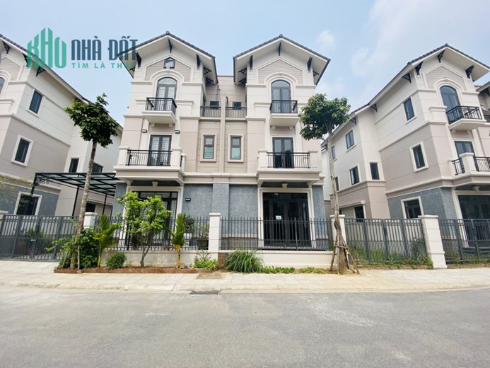 Biệt thự Xanh giữa trung tâm thu đô 135 m2 giá chỉ 7,x tỷ