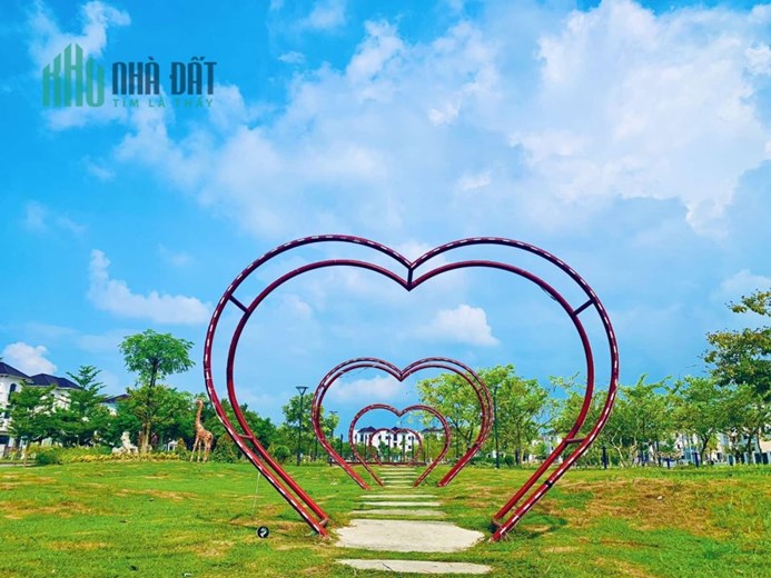 Biệt thự Xanh giữa trung tâm thu đô 135 m2 giá chỉ 7,x tỷ