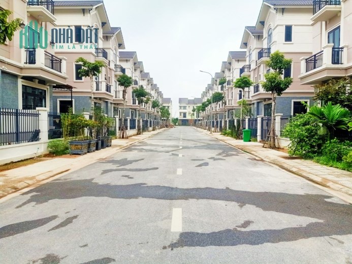 Biệt thự giá tốt ngay tại trung tâm vùng thủ đô, sỏ hồng lâu dài.