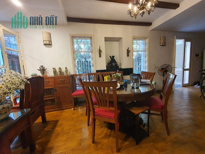 Bán nhà 127m2 phố An Dương, Tây Hồ Biệt thự Gara Ô tô tránh 15.7 Tỷ