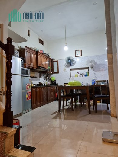 TRUNG TÂM NGÃ TƯ SỞ - HÀNG XÓM ROYAL CITY - NHÀ 4 TÂNG 3 MẶT NGÕ DÂN XÂY GIÁ CHỈ HƠN 5 TỶ