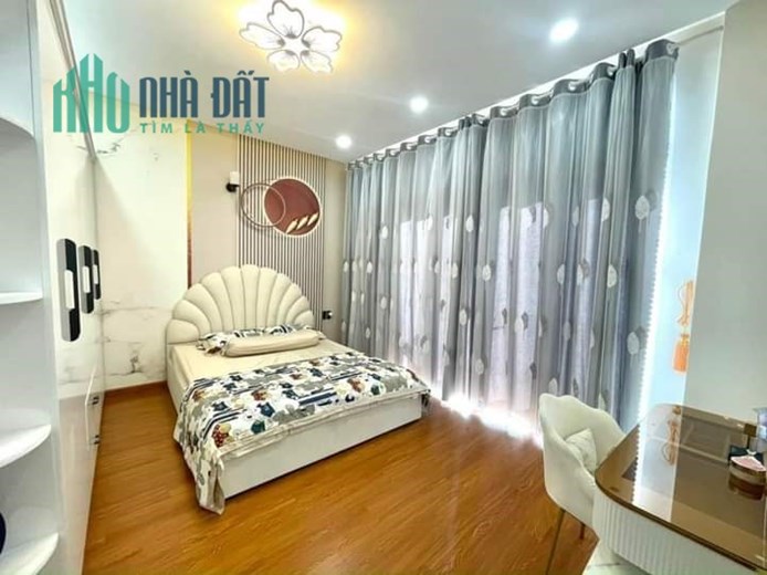 NHÀ MẶT TIỀN KINH DOANH, ĐƯỜNG 12M, 4 TẦNG, LÂM VĂN BỀN, QUẬN 7, GIÁ 19,X TỶ