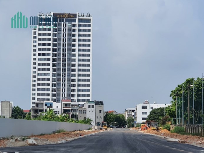 Bán lô 2 mặt tiền đường Phan Trọng Tuệ, giao với đường Nguyễn Viết Xuân, Vĩnh Yên, Vĩnh Phúc