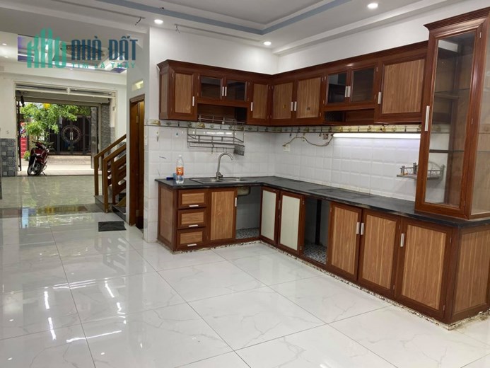 Bán nhà 111/ Phạm Văn Chiêu, 4x15m, Hẻm 5m, 4 tầng, nhà mới ở ngay chỉ 6. 3 tỷ