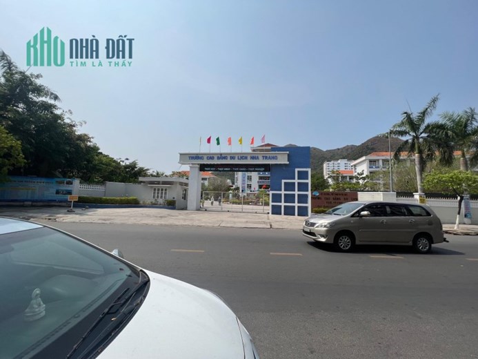 cho thuê mặt bằng Điện Biên Phủ đối diện trường du lịch Vĩnh Hòa N.Trang 0395287569