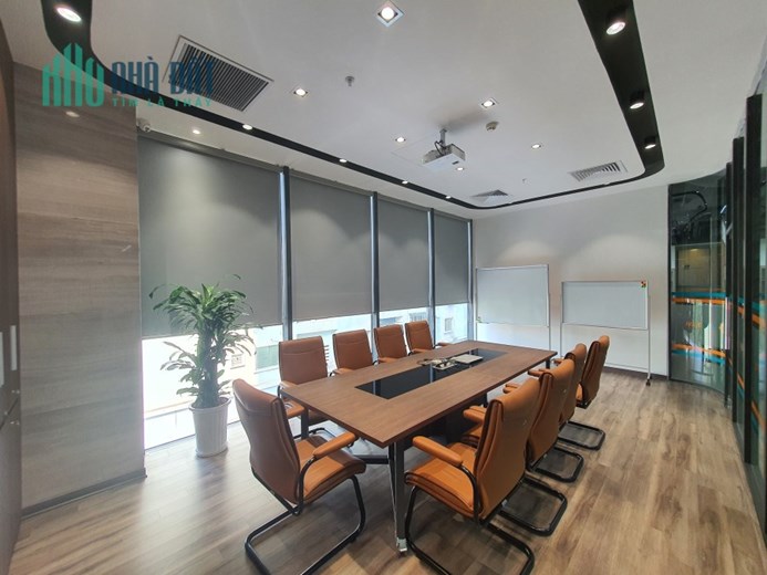 Cho thuê văn phòng đầy đủ nội thất xịn tại tòa Golden Palace, Lê Văn Lương, 186m2, 356m2, giá rẻ