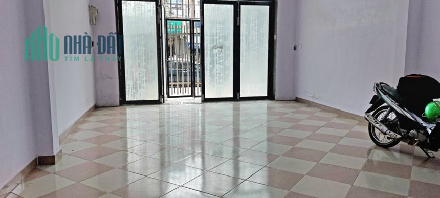 Bán nhà mặt tiền Phạm Hùng Cẩm Lệ 3 tầng 110m2 chỉ nhỉnh 6 tỷ.