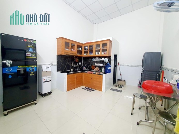 chính chủ bán nhà C4, mặt tiền đường số 8, bhha, nhựa 8m, 72m2 chỉ 7.5 tỷ, sát tân phú