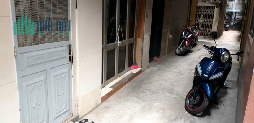 BÁN NHÀ PHỐ CÁT LINH 30M2 5 TẦNG MT:6 M GIÁ: 3.05 TỶ QUẬN ĐỐNG ĐA - 2 MẶT THOÁNG - 4 PHÒNG NGỦ