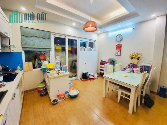 Bán nhà Yên Hòa, Cầu Giấy vừa ở vừa cho thuê 51m2,  5 tầng, mt  4m, giá 6.3 tỷ.