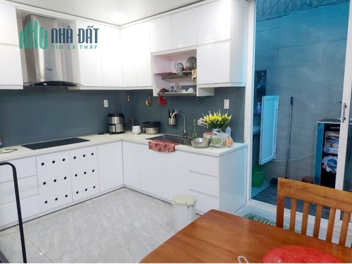 Bán Căn Hộ DV 13Phòng Cho Thuê TN 40tr/th Q.Tân Phú