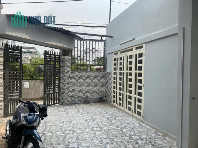 Bán nhà 102m2 mặt tiền đường DHT42 Quận 12 chỉ 5,2 tỷ