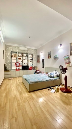 Bán nhà 40m Phạm Ngọc Thạch trước nhà rộng thoáng 4m dân xây kiên cố