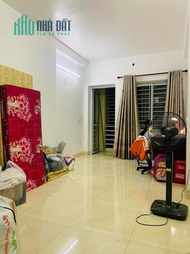 1.8 tỷ có nhà đẹp 4 tầng Nghĩa Tân, Cầu Giấy, ngõ rộng 3m