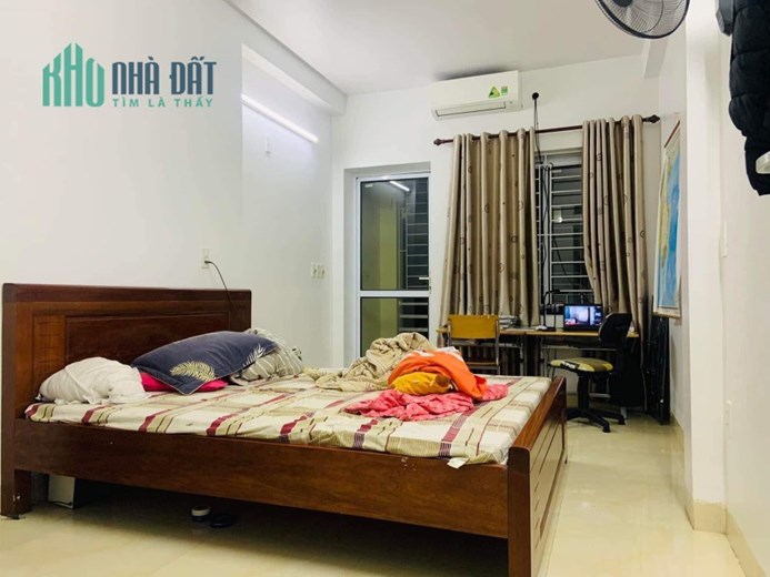 1.8 tỷ có nhà đẹp 4 tầng Nghĩa Tân, Cầu Giấy, ngõ rộng 3m