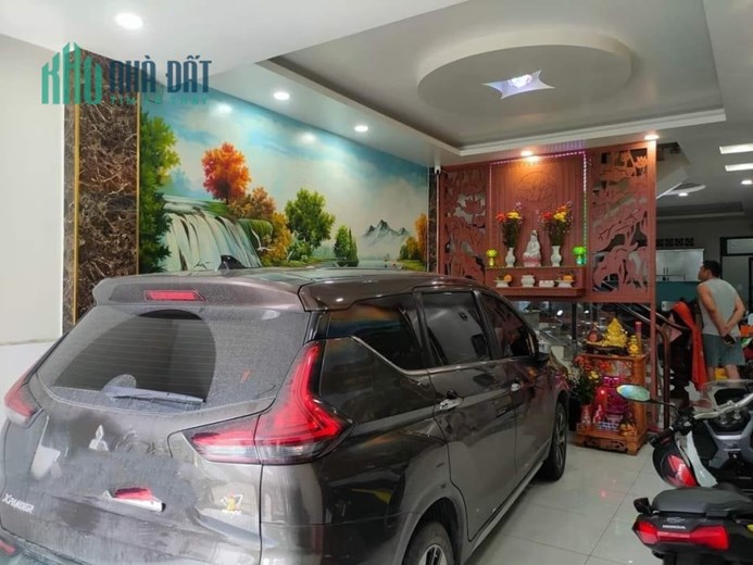 chính chủ bán nhà 2 tầng đường chiến lược, hẻm ô tô, 74m2 chỉ 5.5 tỷ