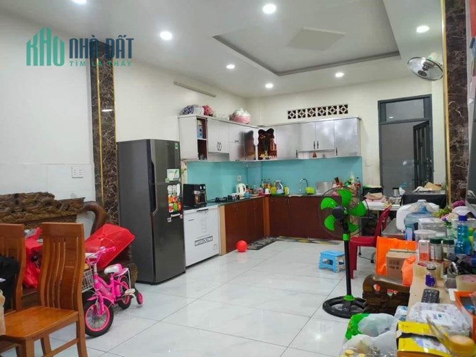 chính chủ bán nhà 2 tầng đường chiến lược, hẻm ô tô, 74m2 chỉ 5.5 tỷ