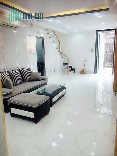 💥Kẹt Tiền Bán Gấp Giá Chỉ 4 Tỷ Nhỉnh TL.Sở hữu Nhà Đep Long Lanh. DT 50M. 3PN. 2 Tầng BTCT. HẺM