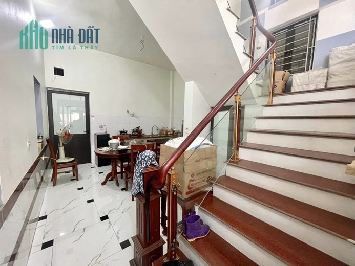Bán nhà Cổ điển, Hải Bối. 3 tầng chỉ 1 tỷ 65. SIÊU HIẾM !!!