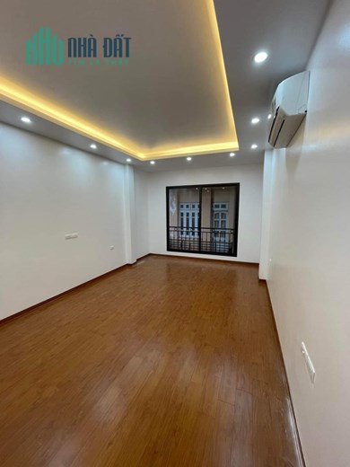 HOT HOT CHO THUÊ NHÀ KINH DOANH SIÊU ĐỈNH ĐƯỜNG Ô TÔ PHỐ NGUYỄN CHÍ THANH, ĐỐNG ĐA