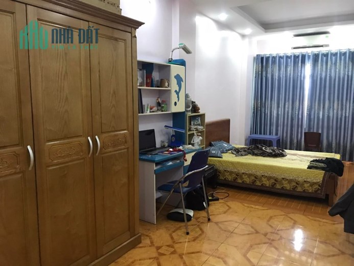 Bán nhà mặt phố Phùng Khoang, Nam Từ Liêm, 40m2, 4 tầng, mt 4m, giá 5.1 tỷ.