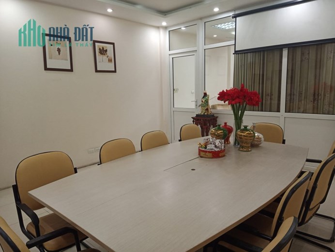 Phân lô, vỉa hè, ô tô tránh, 2 mặt tiền, thang máy, văn phòng 75X7T lõi Ba Đình 18.3 tỷ.