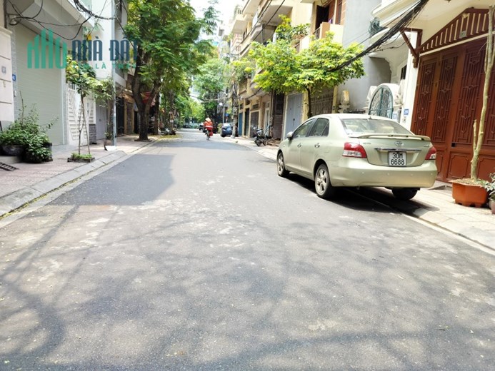 CỰC ĐỘC NỘI THẤT VIP 8OM - GẦN P XUÂN LA  ÔTÔ TRÁNH THANG MÁY P/LÔ KHU VIP 7T - TIỆN ÍCH NGÚT NGÀN