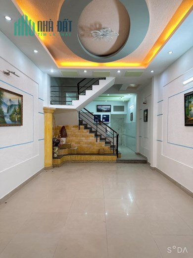 chính chủ bán nhà 2 tầng đường lũy bán bích, hẻm 3m, 60m2 chỉ 5.4 tỷ, sát mặt tiền.