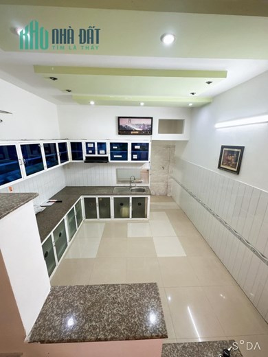 chính chủ bán nhà 2 tầng đường lũy bán bích, hẻm 3m, 60m2 chỉ 5.4 tỷ, sát mặt tiền.