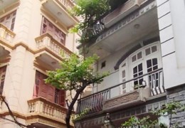 BÁN NHÀ SÂN VƯỜN NGÕ PHỐ HỒNG HÀ, QUẬN BA ĐÌNH, 75M2  giá 5tỷ 368 triệu
